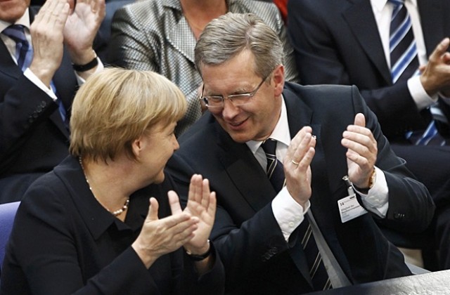 Меркел не успя да наложи Вулф за президент на първия тур