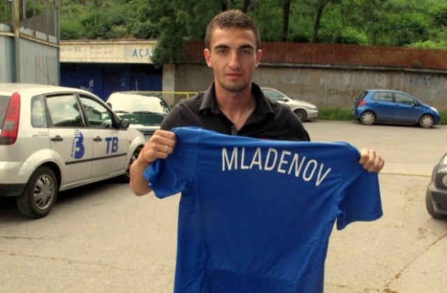 Дани Младенов вкара първите си два гола за Левски в контрола