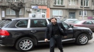 Полимери нямало да затваря Банев готов да съди за спекулациите