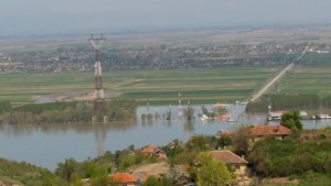 Фериботът в Оряхово ще работи до неделя само през деня