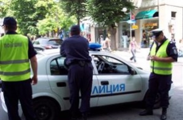 Хванаха четири момчета да крадат бензин от ВАЗ
