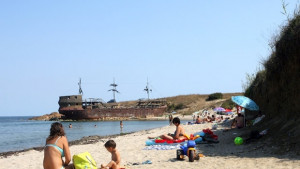 Над 10 души са спасени от удавяне през юни във