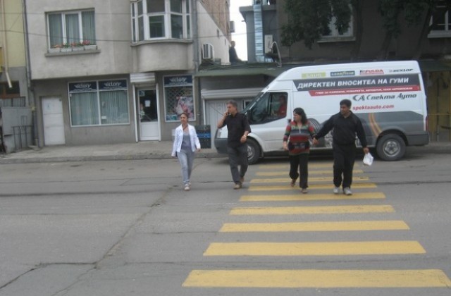 Нова пешеходна пътека в Комлука