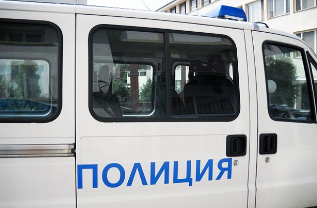 Заловиха криминално проявени благоевградчани след сделка с дрога