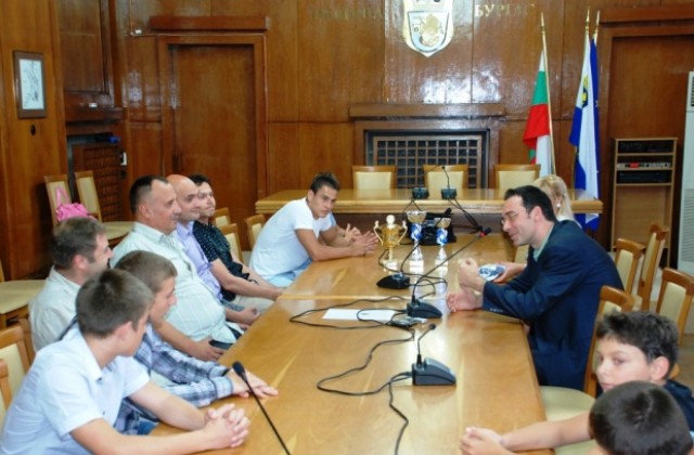 Още два басейна за Бургас