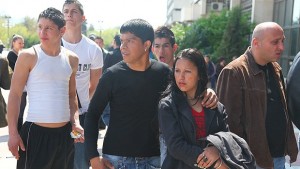 Връщат неправомерно живеещи роми по родните им места