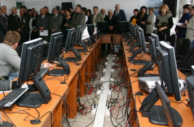 КЗП въвежда електронно обслужване, представя го във Варна