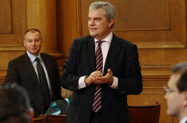 Станишев критикува правителството за енергийните проекти