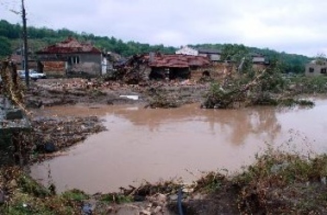 В Шабла паднаха 200 л/кв.м, реколтата се съсипва