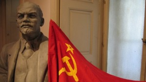 Вицовете ли катурнаха комунизма