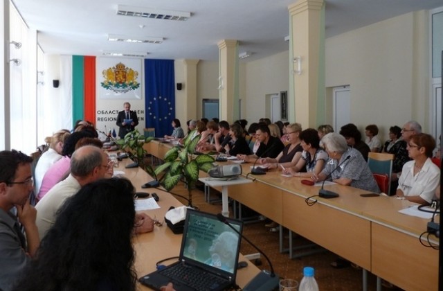 Правят анализ на Областната стратегия за социални услуги