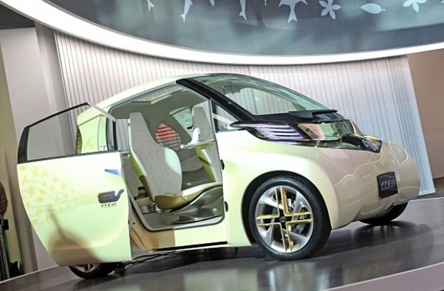 Toyota ще пуска три нови „зелени модела до 2012 г.
