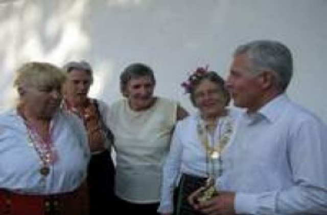 Фолклорна група Ралица спечели златен Гранд При