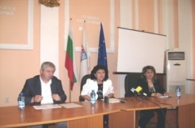 Мая Кожухарова и Асен Динчев освободиха постовете си в община Кюстендил