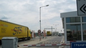 Турци минават границата за вафли