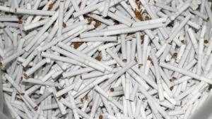 Откриха цигари без бандерол в павилион на пазара