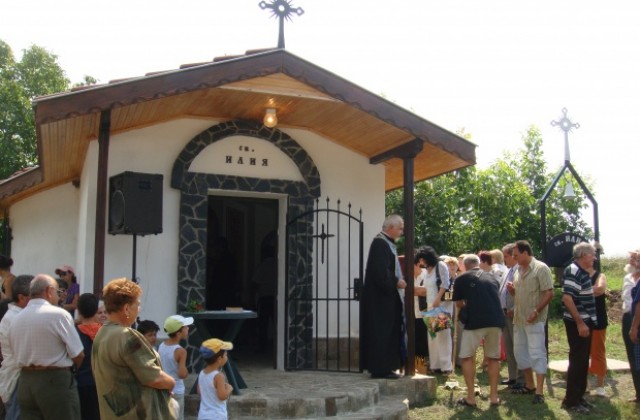 Нов параклис в с. Росен