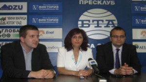 ЕС излиза от кризата а ние затъваме все повече