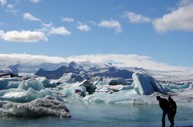 Площта на ледниците в Арктика ще се стопи рекордно през август