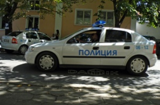 Изоставиха краден автомобил в центъра на Враца