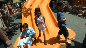 Започва изграждането на детска площадка в пространството на НДК