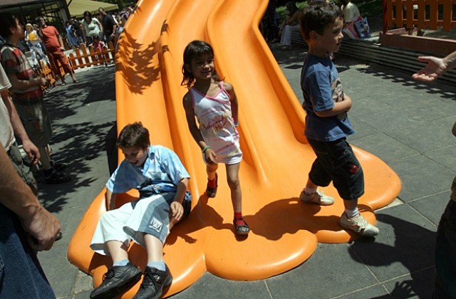 Започва изграждането на детска площадка в пространството на НДК