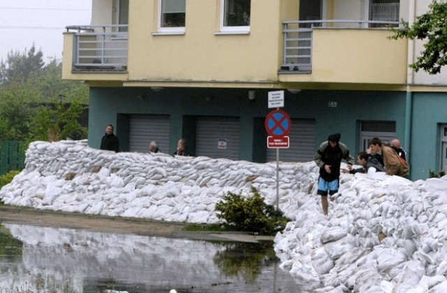 Полша иска помощ от ЕС за възстановяване след наводненията