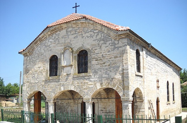 Крапец ще има работещ православен храм