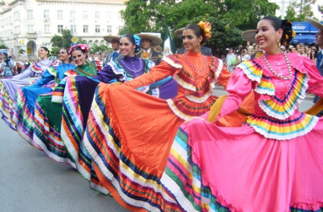 Мексиканците станаха любимци на публиката на фолклорния фестивал