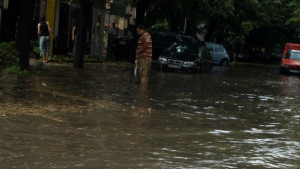 Гражданска защита отводнява засегнати участъци в Старозагорско
