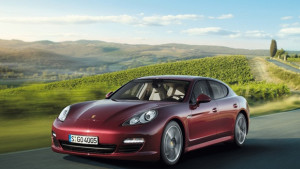 Porsche готви Panamera S Hybrid за 2011 г