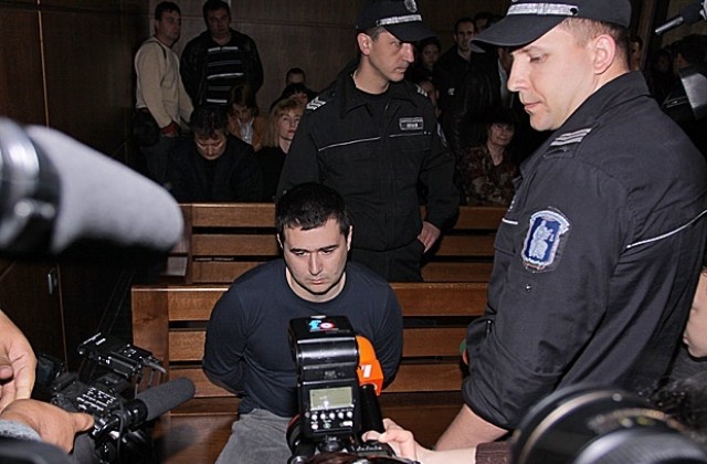 Делото за двойното убийство пред „Соло продължава през октомври