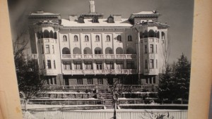 Албум на Пенчо Семов е новият експонат на месеца в