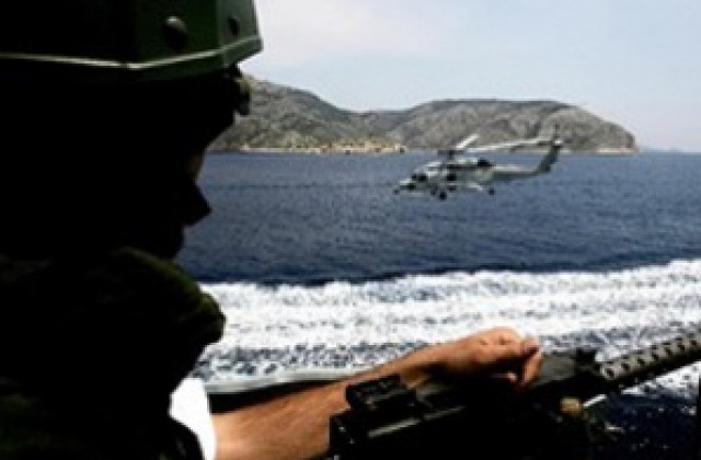 Двама души загинаха при катастрофа на хеликоптер до Атина