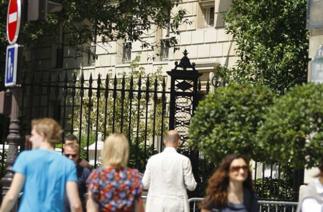 Служители в американското посолство в Париж отровени по пощата
