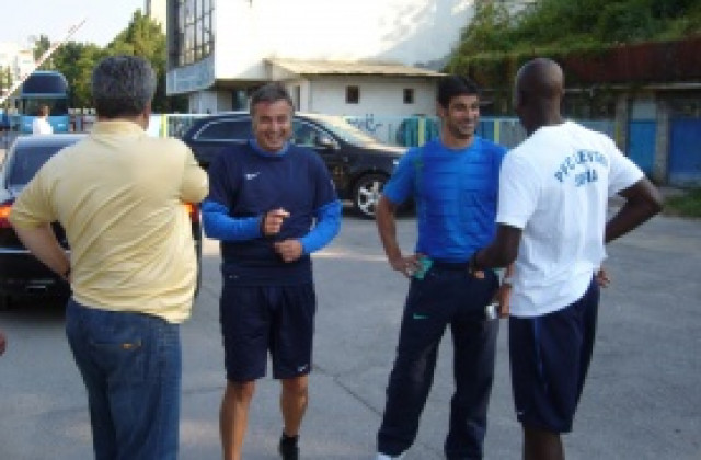 Батков доволен от новите, Левски все още дебне за нов халф