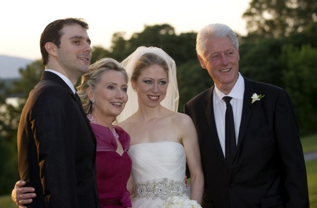 На пищна церемония се омъжи Челси Клинтън