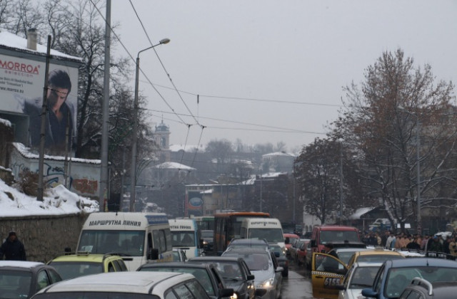 Транспортът – основен замърсител на въздуха в града
