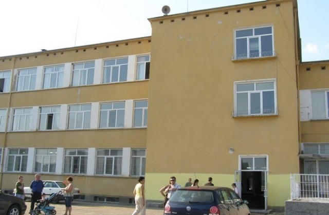 До петък се подават заявления за поправителните матури