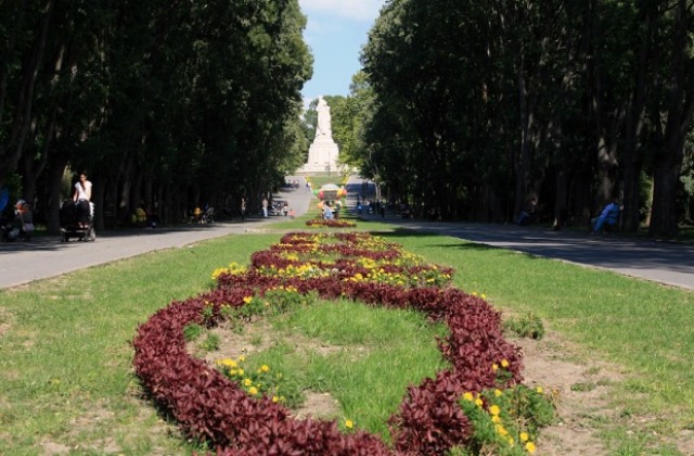 Организират Алея на книгата 2010