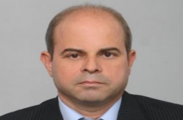 Половината служители в Областна администарция уволнени за година