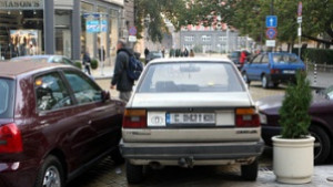 Тръгват проверки за паркирани автомобили в зелените площи
