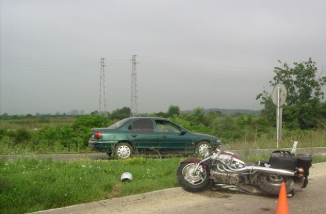 Катастрофа с мотоциклетист затрудни движението на АМ Тракия