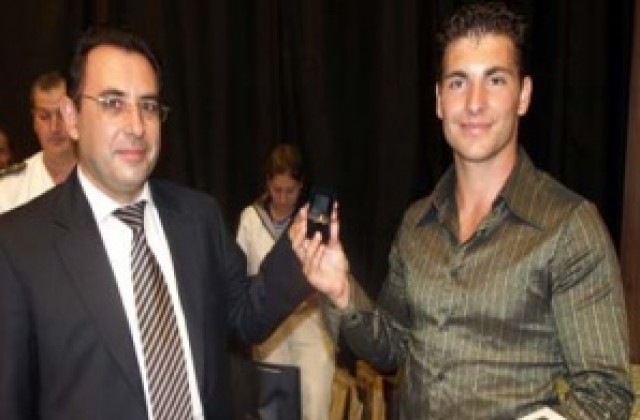 Бургазлия е първенец на випуска във Висшето военноморско училище