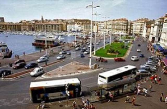 В Марсилия взривиха автоестакада в историческия център на града