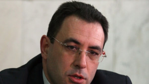 Транспортният министър следи изкъсо учение по търсене и спасяване