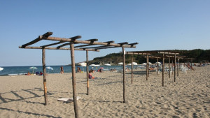 Туристическа лумпениада сред бетон и сергии