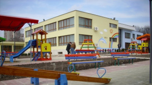 Без болнични в детските градини настояват сините