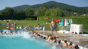 Водата в детския басейн на Рай е с отклонения заради