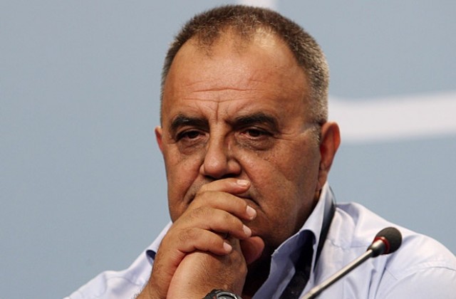 Портфейл без министър